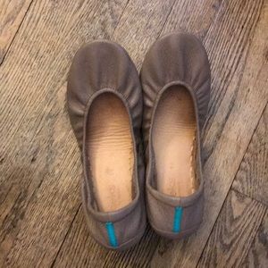 Size 10 taupe tieks